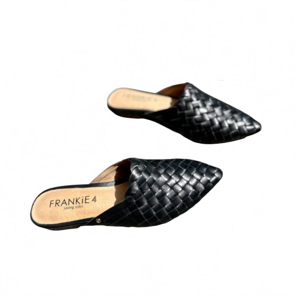 NEW FRANKIE4 women's kass leather sandal in black